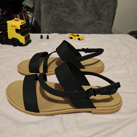 Crocs Tulum, Women's Black Strappy Sandals - Picture 5 of 7